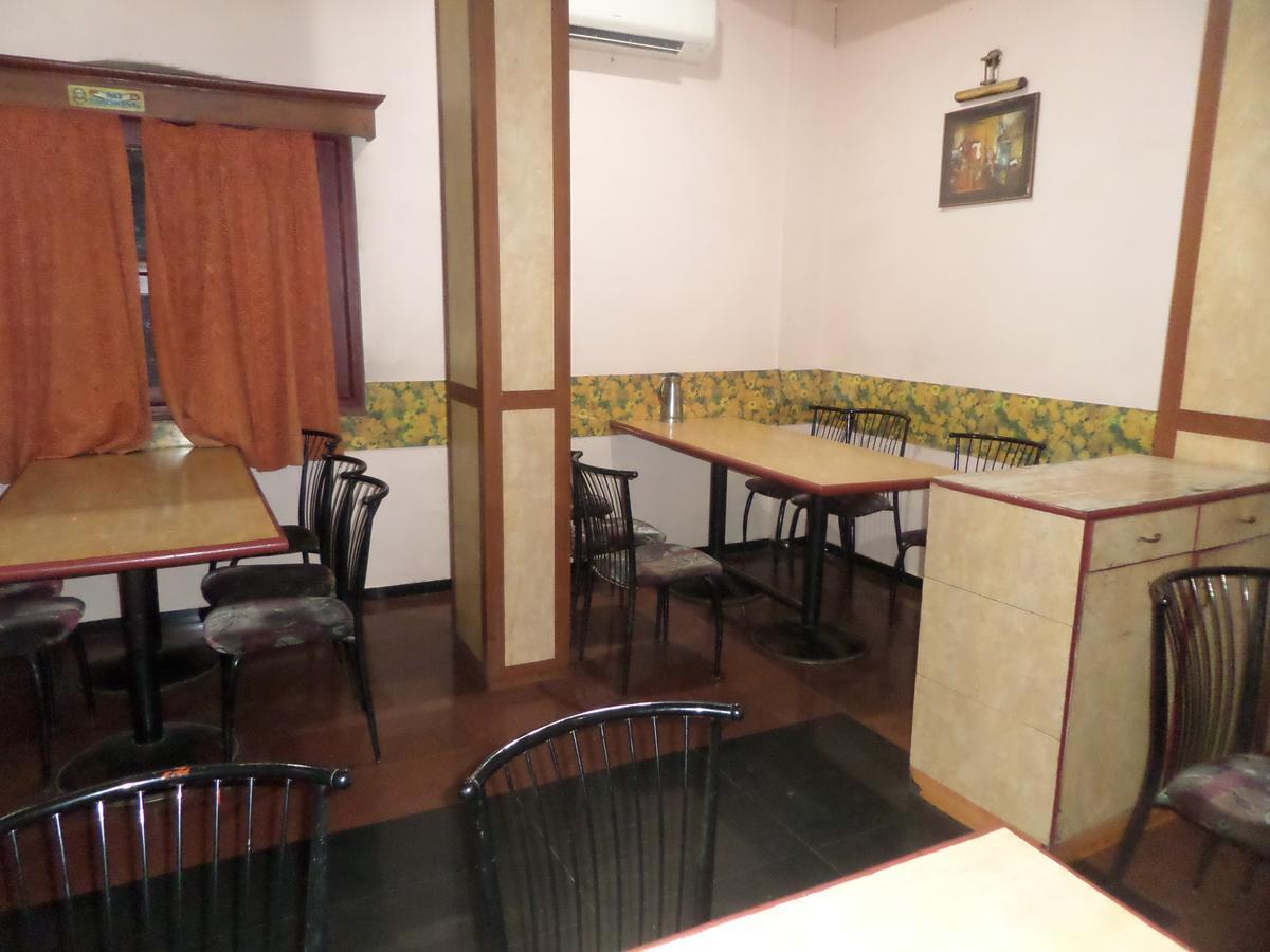 Hotel Ambessador Executive Solapur Eksteriør bilde