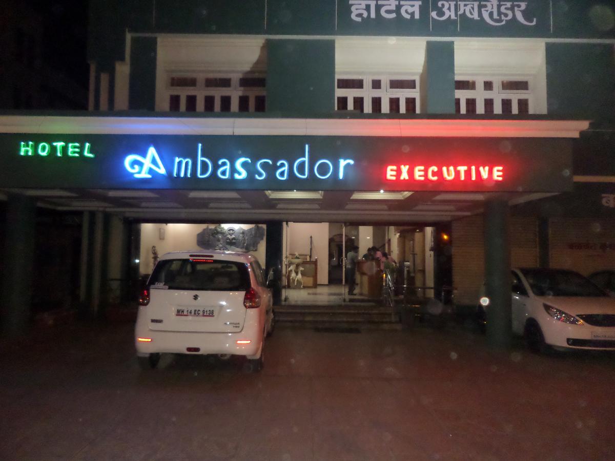 Hotel Ambessador Executive Solapur Eksteriør bilde